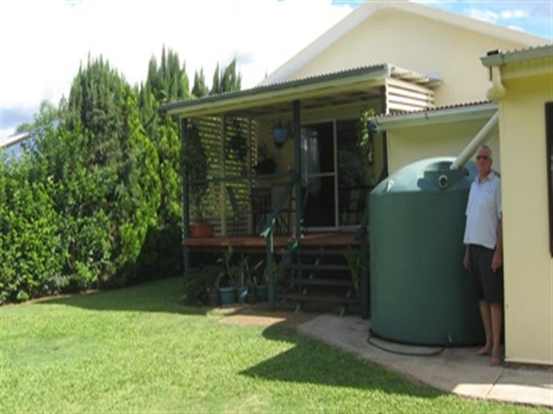 15 Russell Street, Esk QLD 4312
