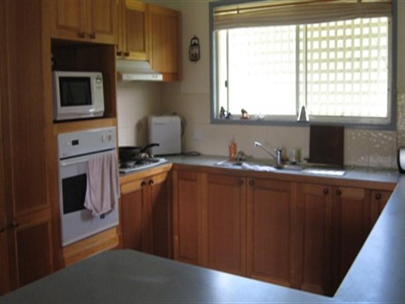 44 Barbour Street, Esk QLD 4312