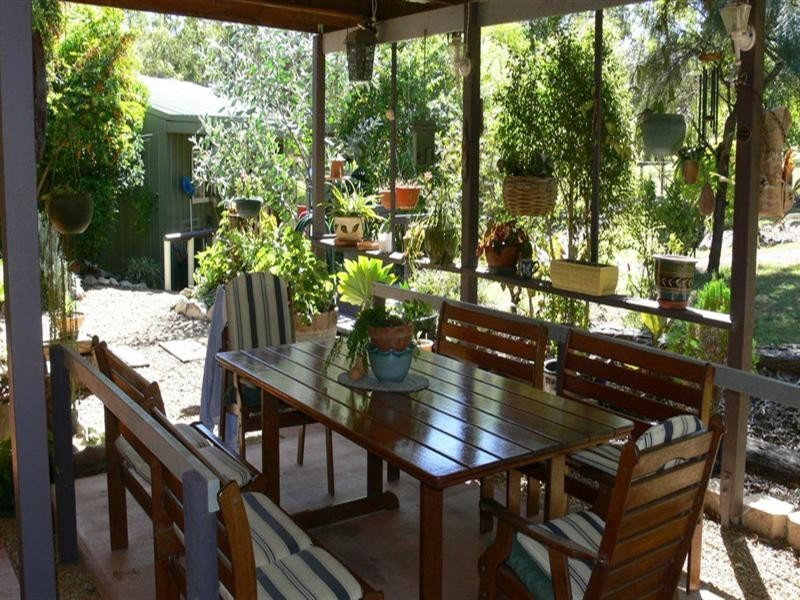 42 Buckingham Court, Mount Hallen QLD 4312