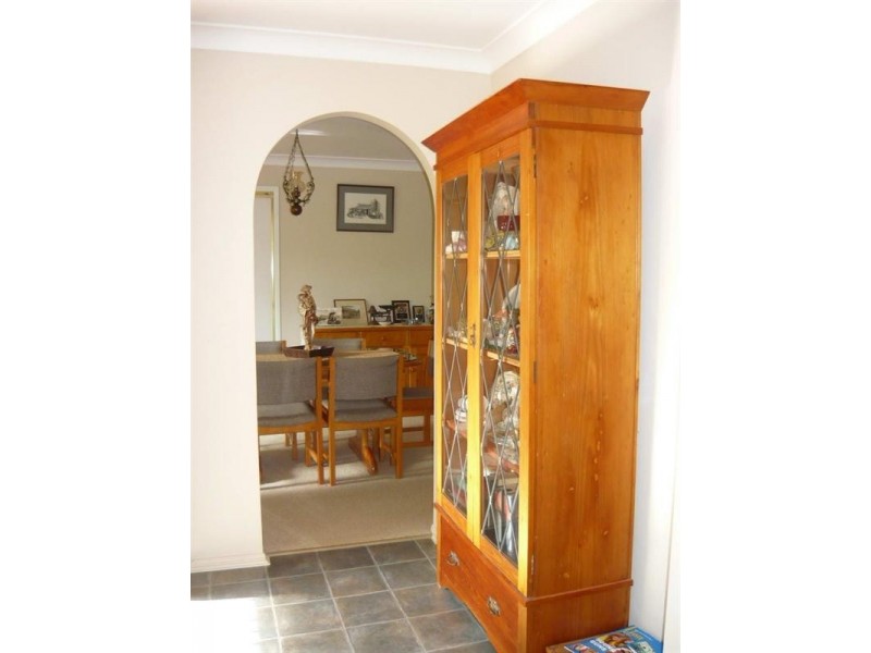 42 Buckingham Court, Mount Hallen QLD 4312