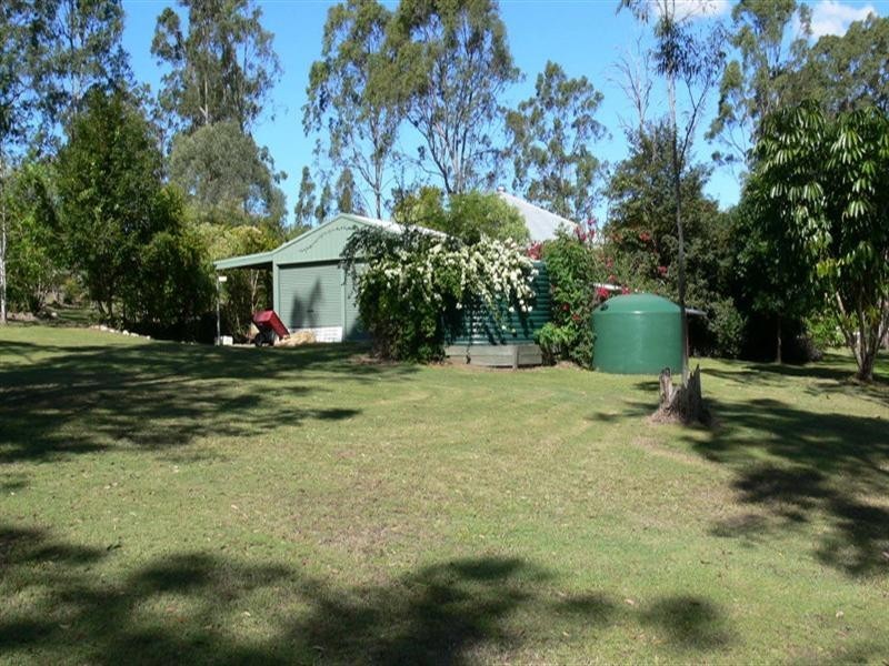 42 Buckingham Court, Esk QLD 4312