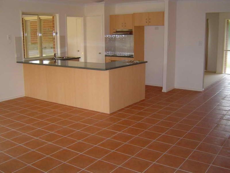 20 Ann Street, Esk QLD 4312