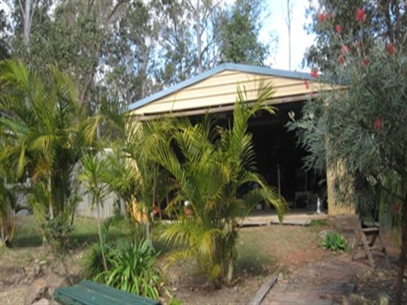 33 Cedar Avenue, Esk QLD 4312