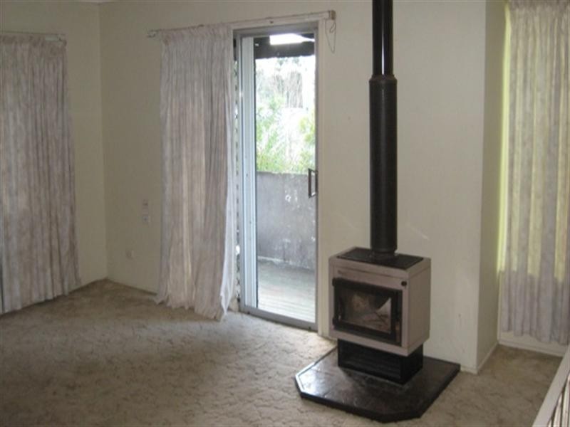 30 Elizabeth Street, Esk QLD 4312