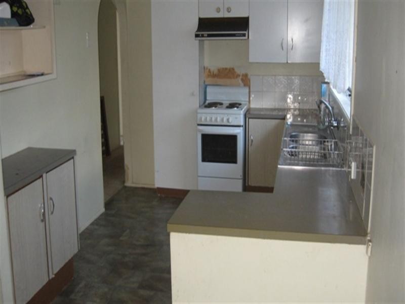 30 Elizabeth Street, Esk QLD 4312