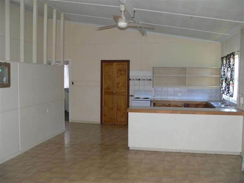 39 Dingyarra Street, Toogoolawah QLD 4313