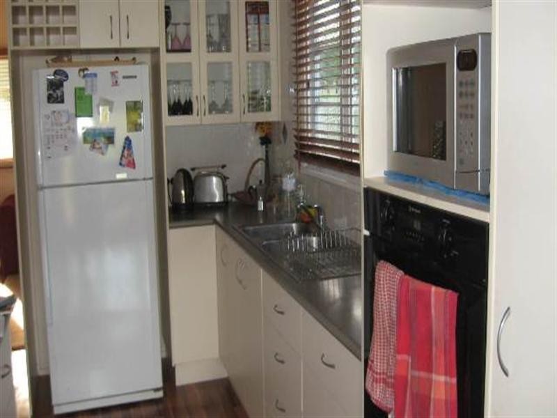 24 Down Street, Esk QLD 4312