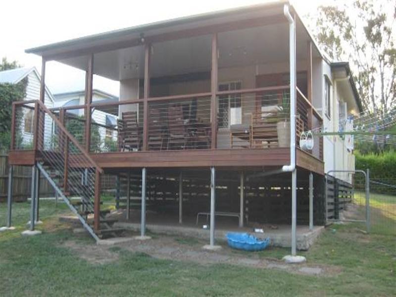 24 Down Street, Esk QLD 4312