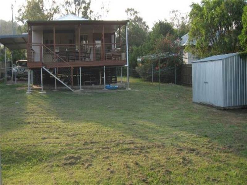 24 Down Street, Esk QLD 4312