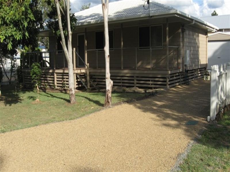 8 Pryde Street, Esk QLD 4312