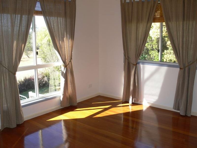 44 Barbour Street, Esk QLD 4312