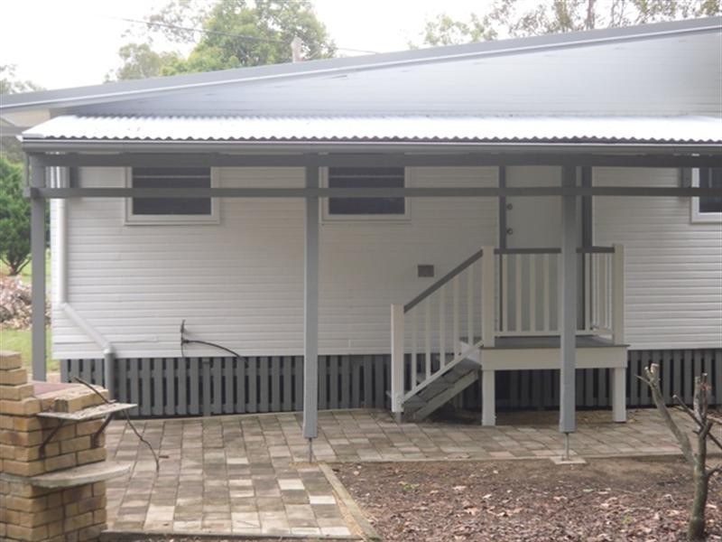 10 Short Street, Esk QLD 4312