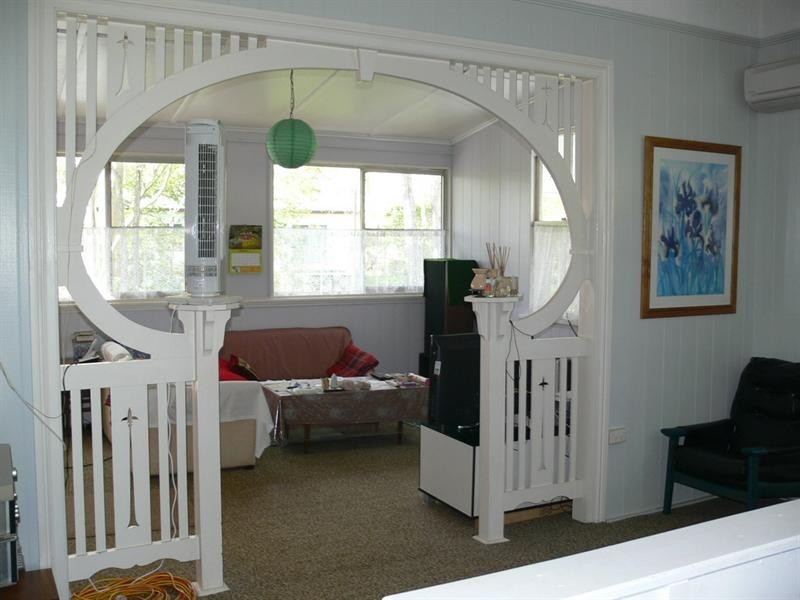 9 East Street, Esk QLD 4312