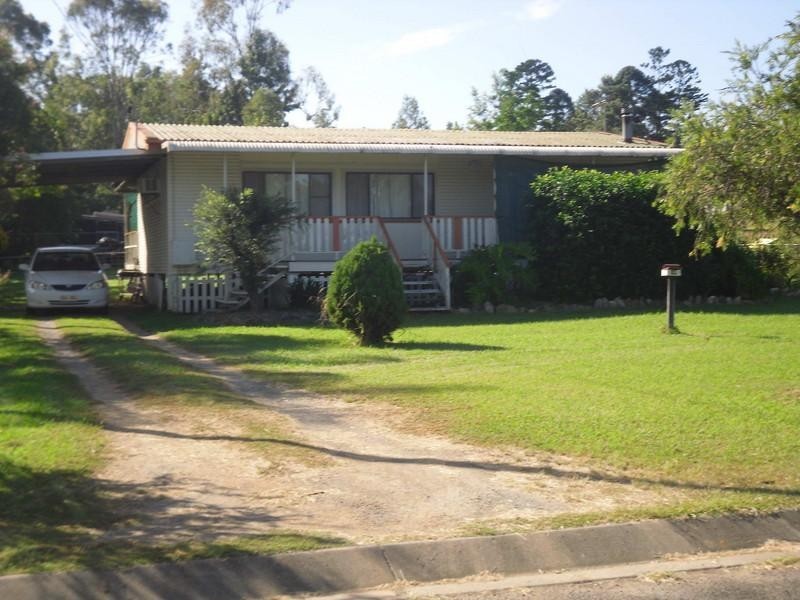 16 Short Street, Esk QLD 4312