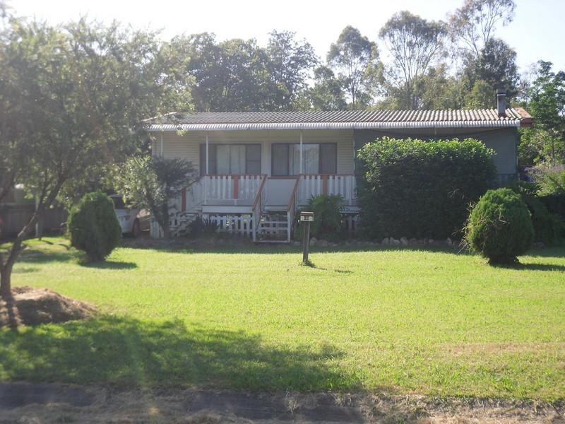 16 Short Street, Esk QLD 4312