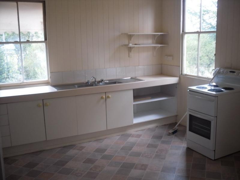 22 Barbour Street, Esk QLD 4312