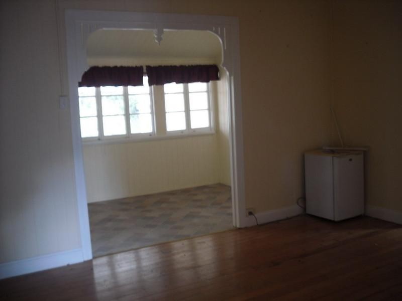 22 Barbour Street, Esk QLD 4312