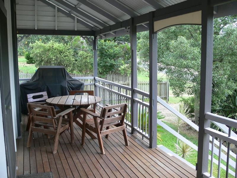 16 Elizabeth Street, Esk QLD 4312