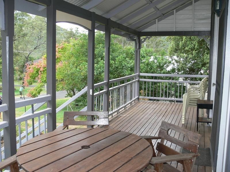 16 Elizabeth Street, Esk QLD 4312