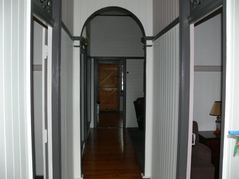 16 Elizabeth Street, Esk QLD 4312