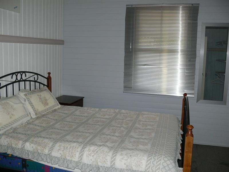 16 Elizabeth Street, Esk QLD 4312