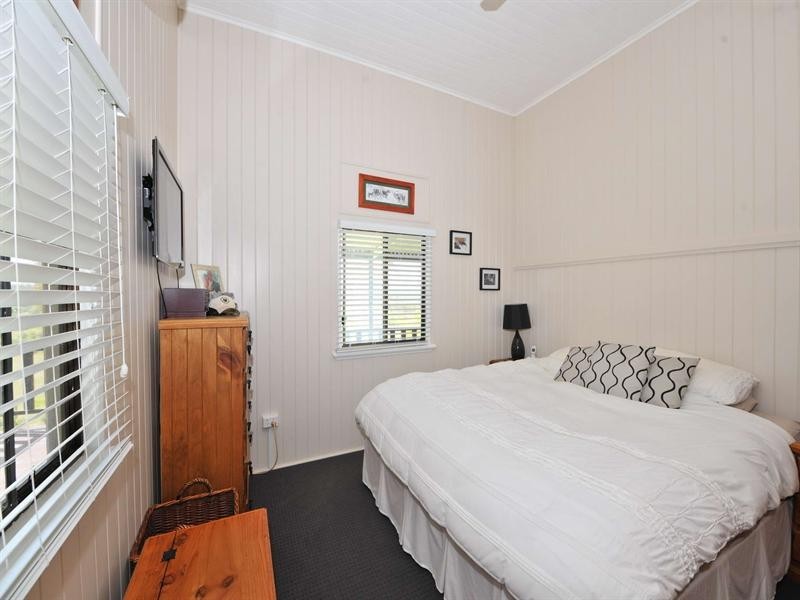 36 Old Station Road, Mount Hallen QLD 4312