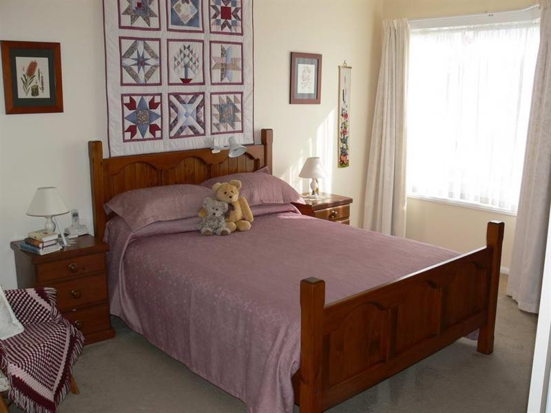 19 Russell Street, Esk QLD 4312