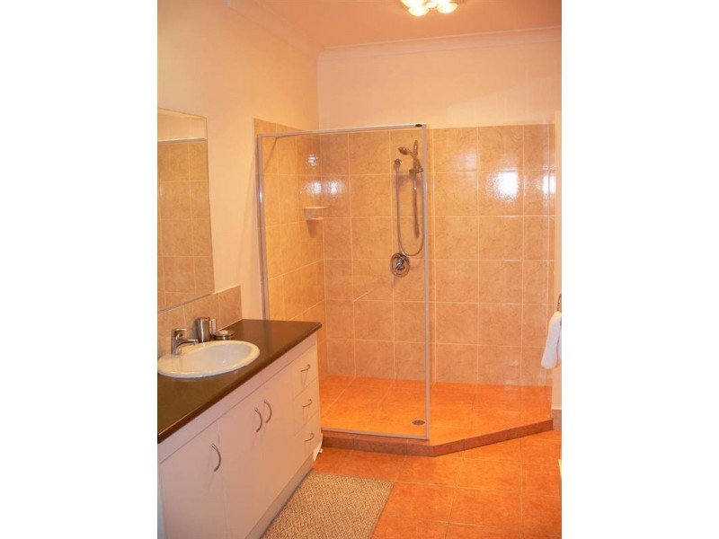 Ravensbourne QLD 4352