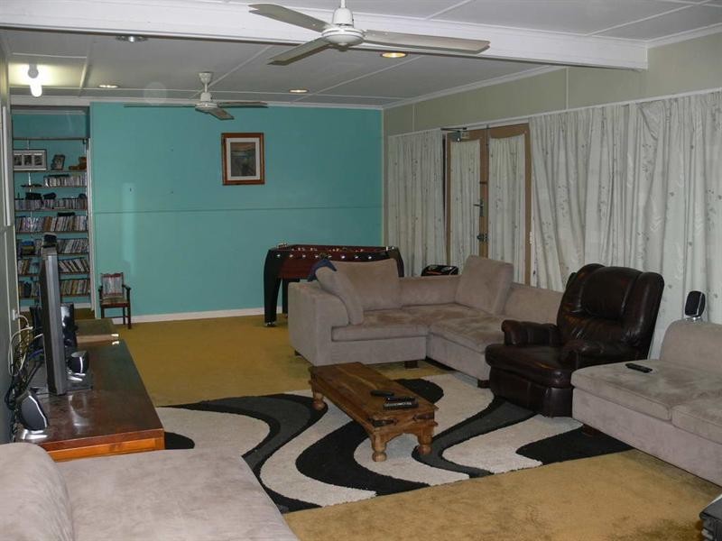 86 Middle Street, Esk QLD 4312