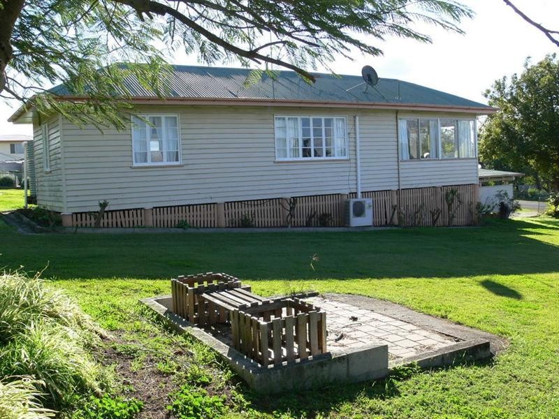 68-70 Fulham Street, Toogoolawah QLD 4313