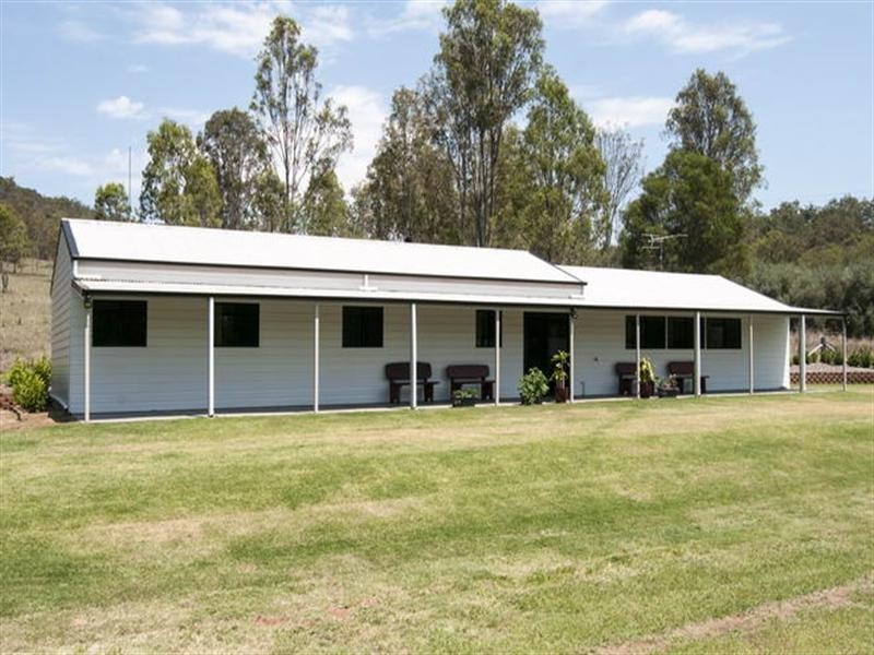 15 Graves Road, Esk QLD 4312
