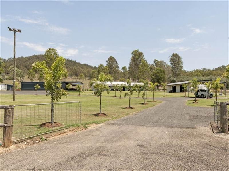 15 Graves Road, Esk QLD 4312