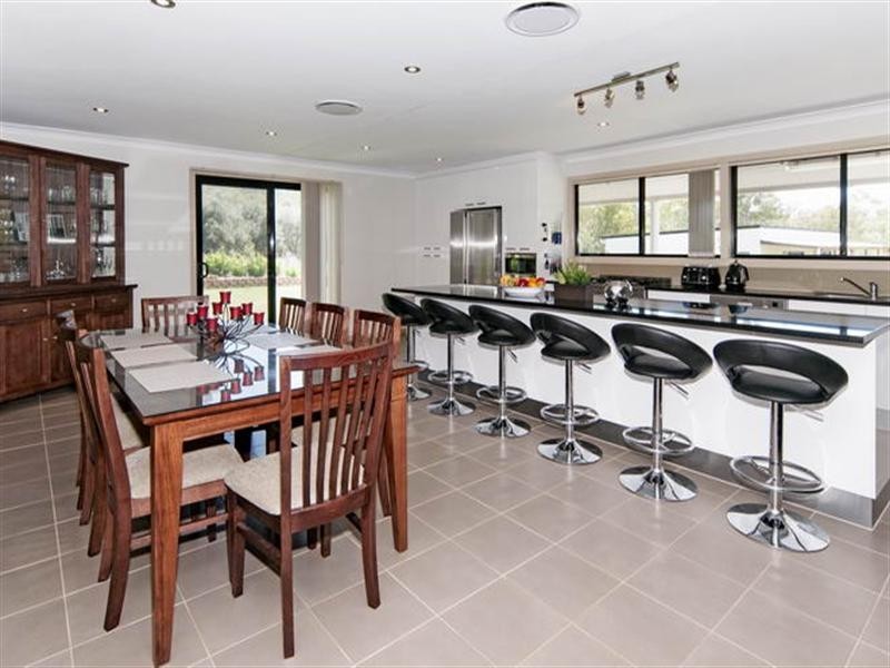 15 Graves Road, Esk QLD 4312