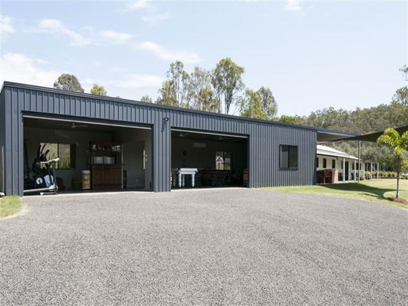 15 Graves Road, Esk QLD 4312