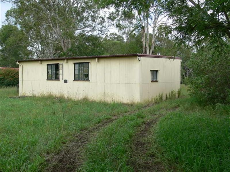 31 Middle Street, Esk QLD 4312