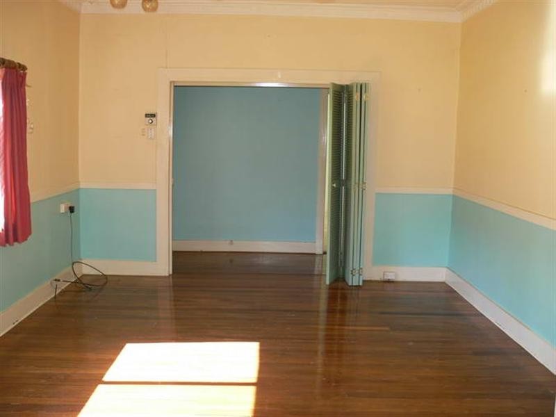 28 Mack Street, Esk QLD 4312