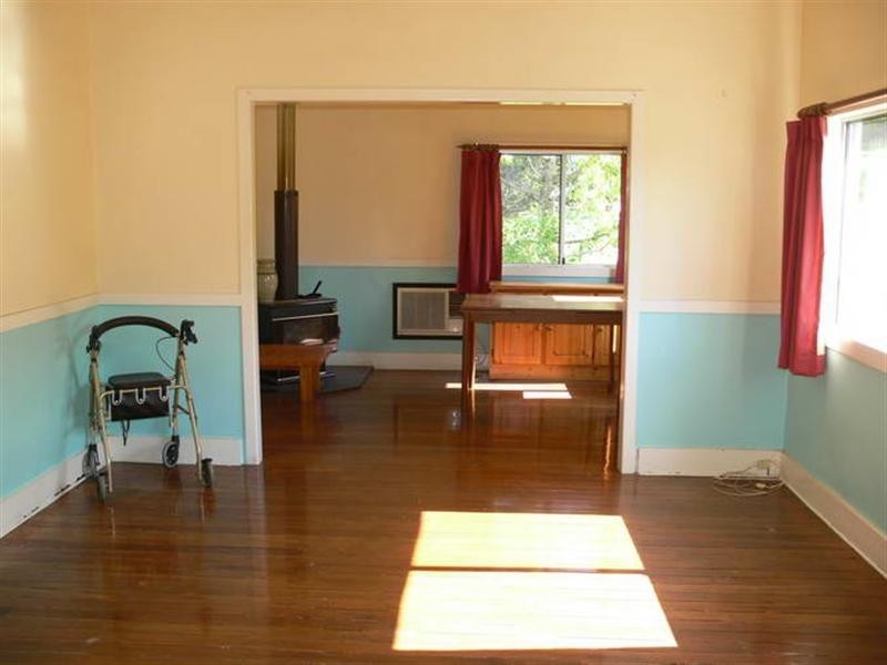 28 Mack Street, Esk QLD 4312