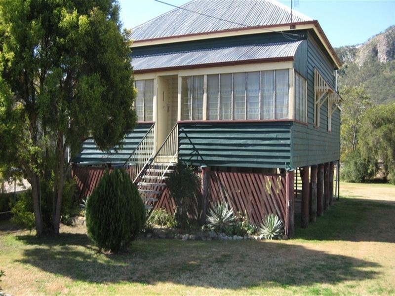 197 Ipswich Street, Esk QLD 4312