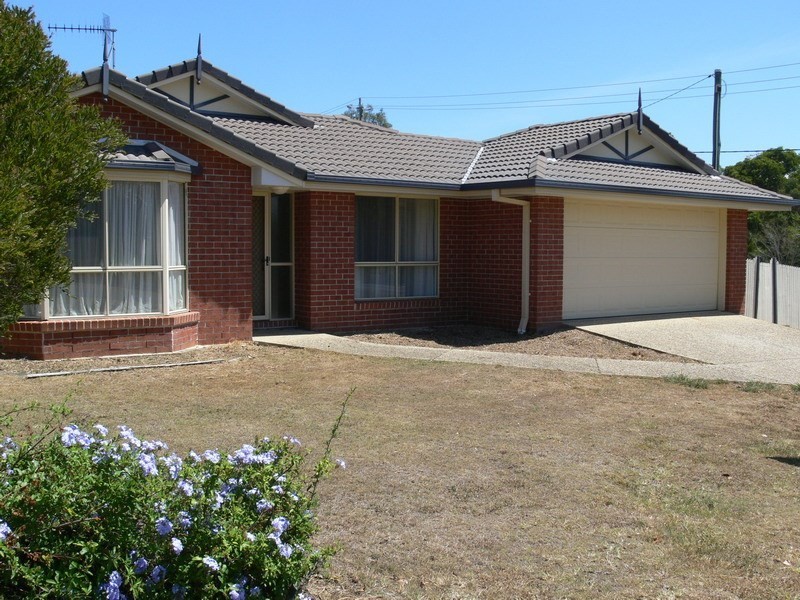 20 Ann Street, Esk QLD 4312