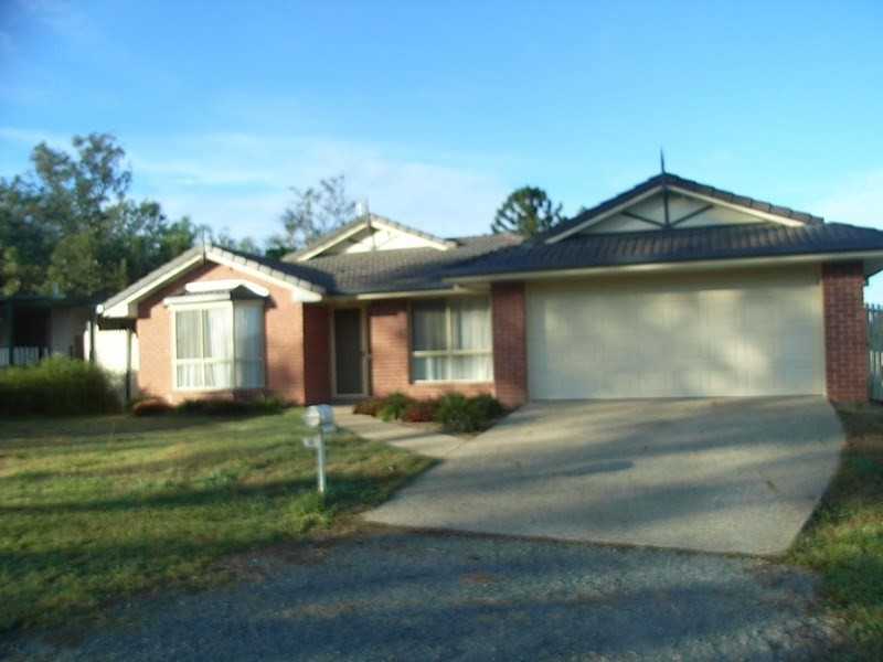 20 Ann Street, Esk QLD 4312