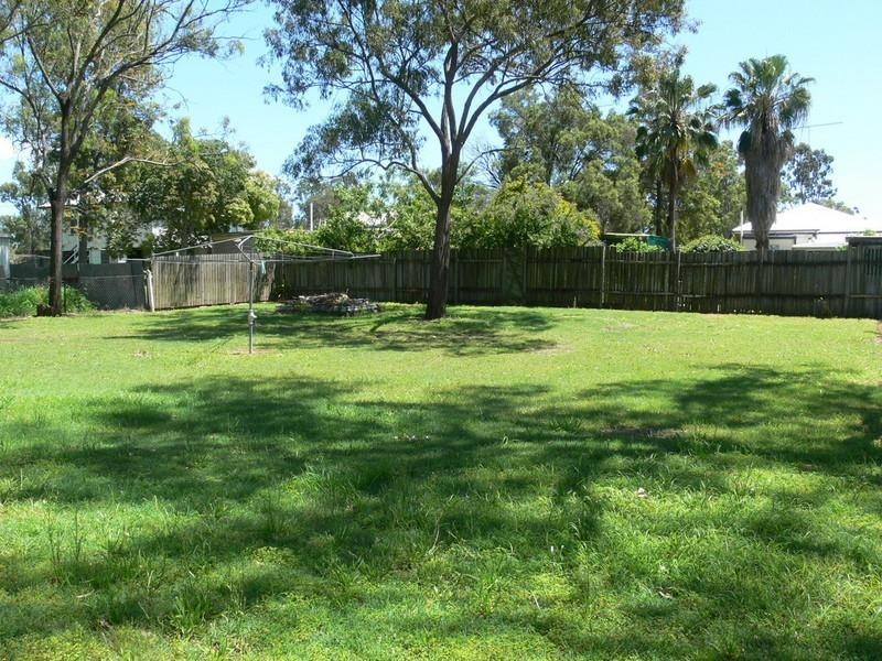 39 Dingyarra Street, Toogoolawah QLD 4313