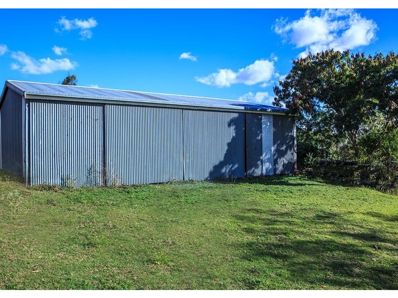 18 South Street, Esk QLD 4312