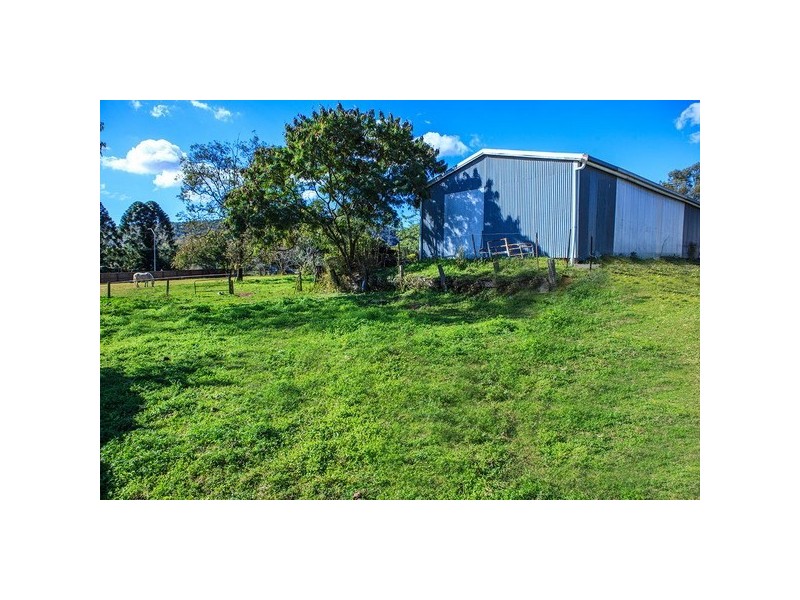 18 South Street, Esk QLD 4312