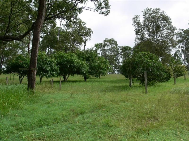 525 Willaura Drive, Mount Hallen QLD 4312