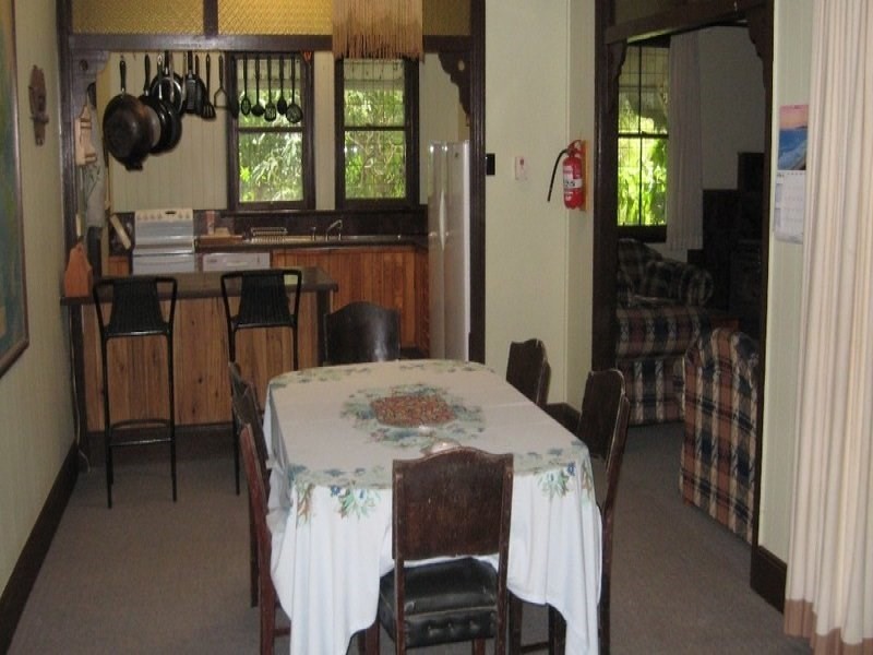 40 Creek Street, Esk QLD 4312