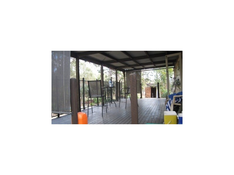 33 Cedar Avenue, Esk QLD 4312