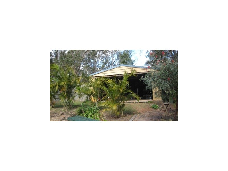 33 Cedar Avenue, Esk QLD 4312