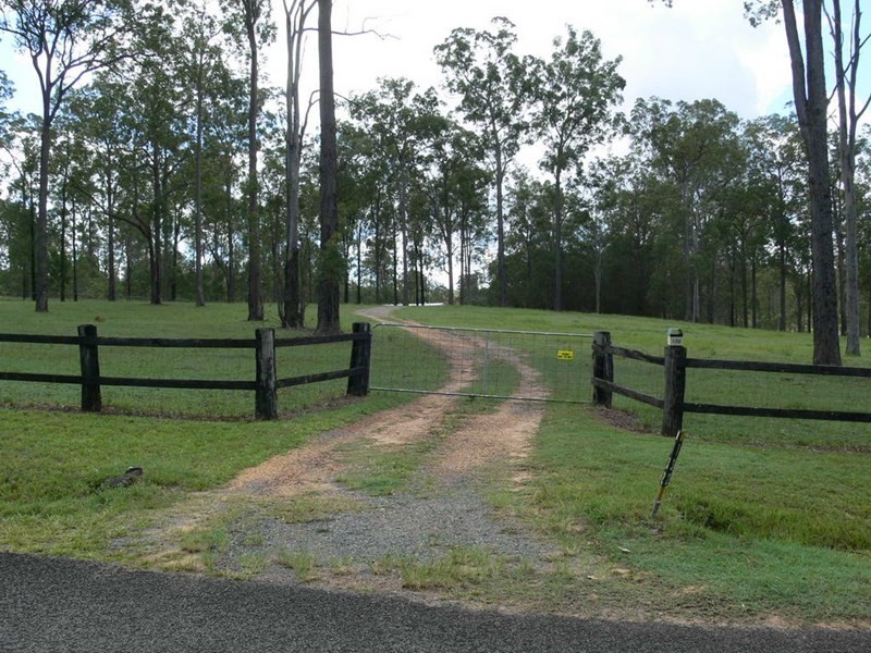 132 Windsor Drive, Mount Hallen QLD 4312