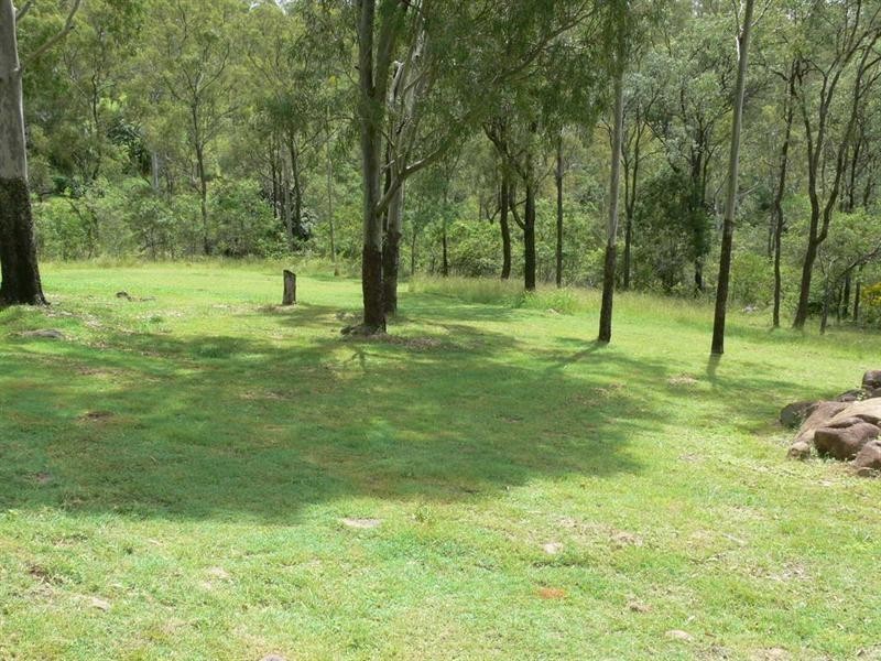 194 Highland Street, Esk QLD 4312