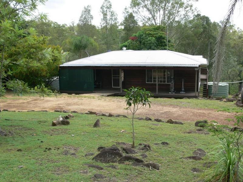 194 Highland Street, Esk QLD 4312